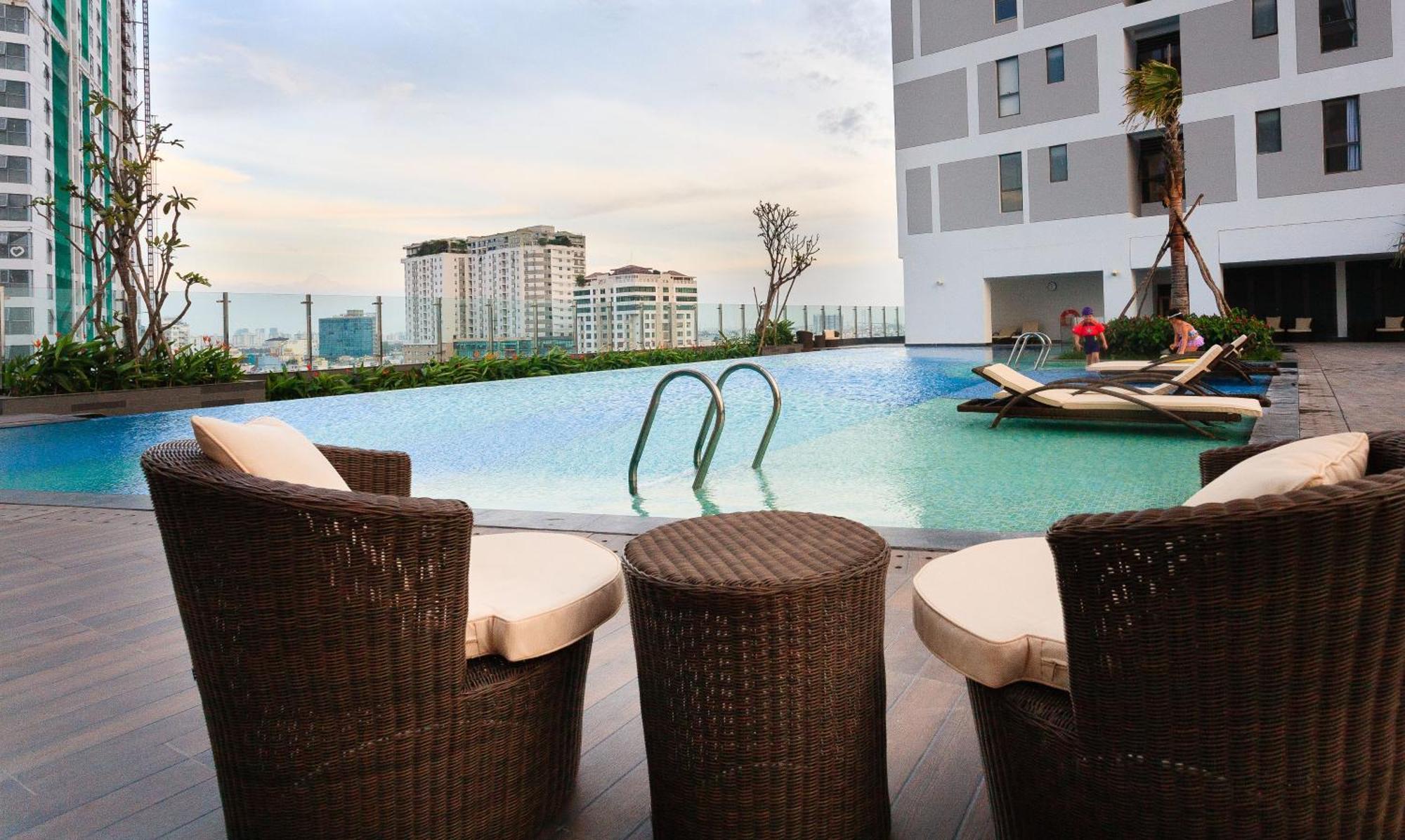 Cbd Rivergate- Infinity Pool Signature Хошимин Екстериор снимка