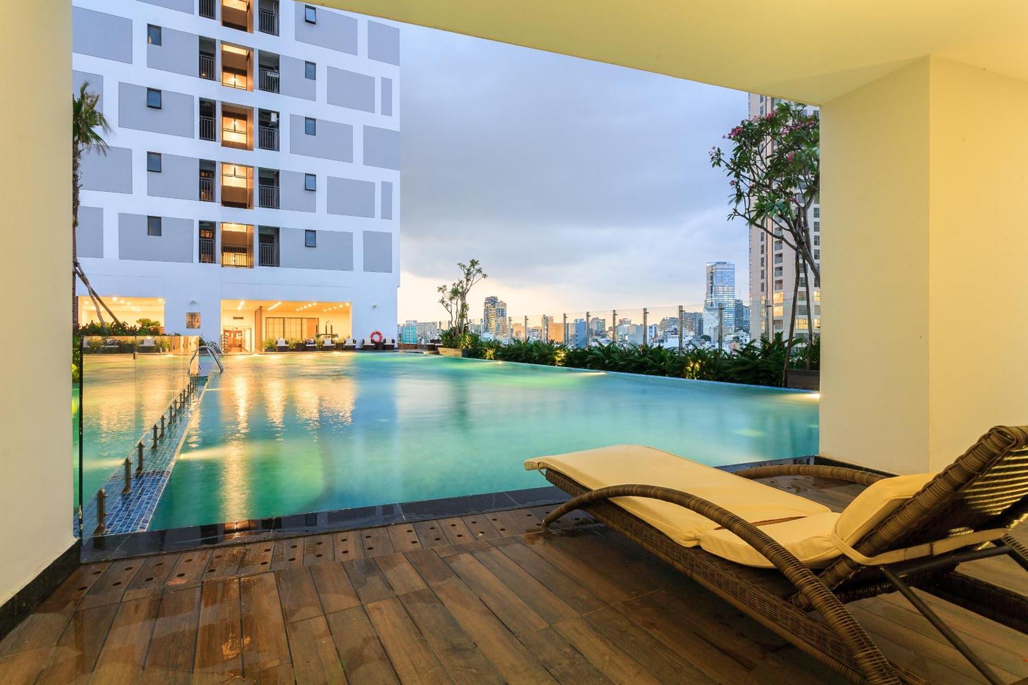 Cbd Rivergate- Infinity Pool Signature Хошимин Екстериор снимка